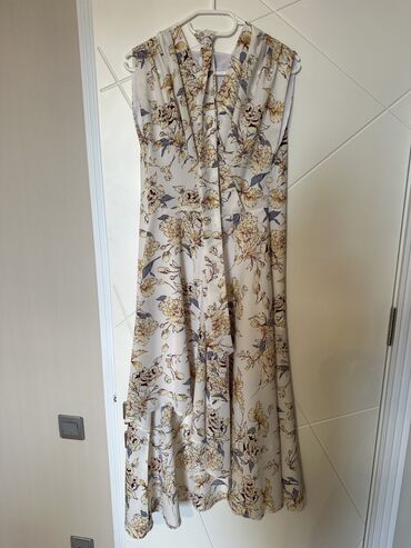 женское платье с воланом: Коктейльное платье, M (EU 38)