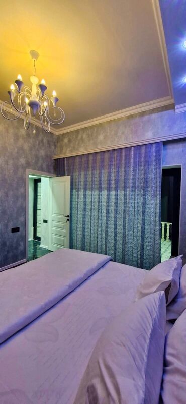 Günlük kirayə evlər: 300 kv. m, 4 otaqlı — 17