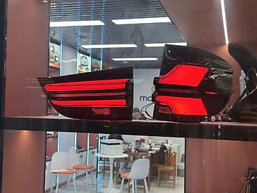 Бампер и комплектующие: Бампер Toyota, Оригинал — 12