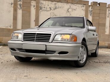 mercedes şarlotta: Mercedes-Benz C 180: 1.8 l | 1997 il Sedan