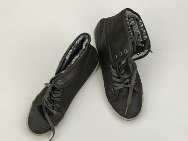 Men's Footwear: Sneakers 39, condition - Good