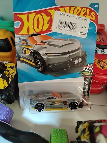 мамонт: Hot Wheels — коллекционная машинка из серии Racing/Speedway (номер на — 1