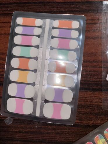 UV i LED lampe za nokte: UV/LED lampa za nokte + set samolepljivih nail art nalepnica - Model — 2