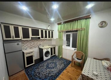 ev xacmaz: 100 м², 3 комнаты