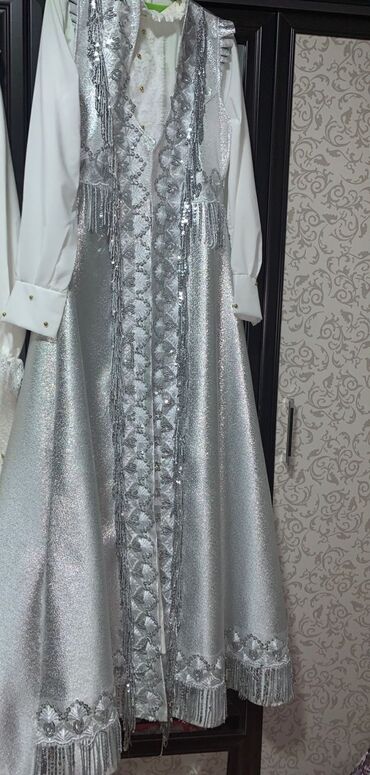 костюм платье: Вечернее платье, Длинная модель, С рукавами, S (EU 36), M (EU 38)
