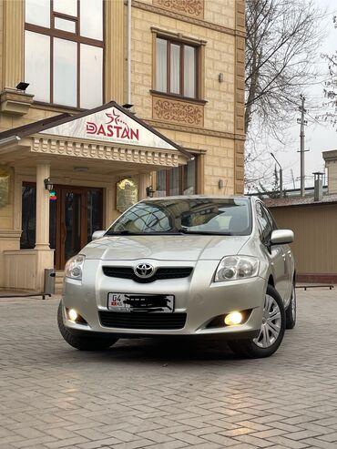 Toyota: Toyota Auris: 2007 г., 1.4 л, Механика, Бензин, Хэтчбэк