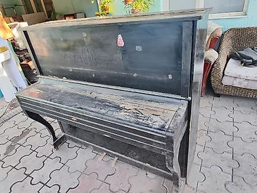 Пианино: Беларусь в одних руках стоял во времянке много лет. протереть от пыли — 3