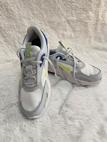айр макс: Кроссовки Nike Air Max в сером, белом и синем цветах. Модель — 3