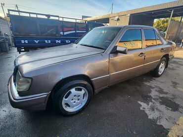 Mercedes-Benz: Mercedes-Benz E-Class: 1992 г., 2.3 л, Механика, Бензин, Седан