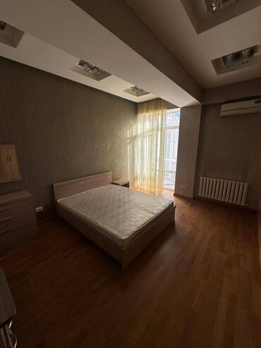 Долгосрочная аренда квартир: 4 комнаты — 13