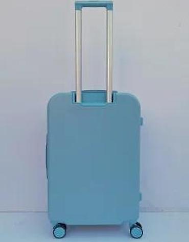 Rančevi, torbe i koferi: === PART 1: TEXTUAL DESCRIPTION === Predstavljamo kabinski kofer u — 13