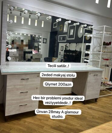 Masa və oturacaq dəstləri: İşlənmiş, Makiyaj üçün masa, Güzgülü
