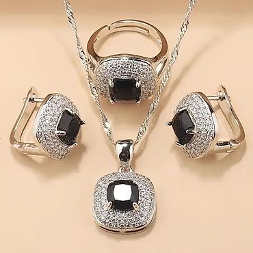 Ostali nakit: Lanac sa priveskom,minđuše i prsten (podesiv)
Cena:1900din — 8