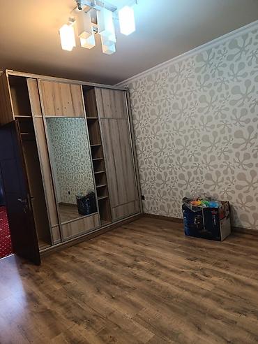 bulbulede satilan evler: Satılır: Kupçalı, Bunker tipli təmir olunmuş Mənzil. 80kmv, 3 otaq, + — 7
