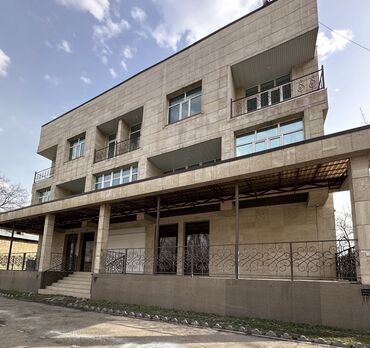 молодая гвардия ленинградская: Продаю Медицинский центр, 837 м², 12 комнат, 3, Без оборудования,Отдельный вход