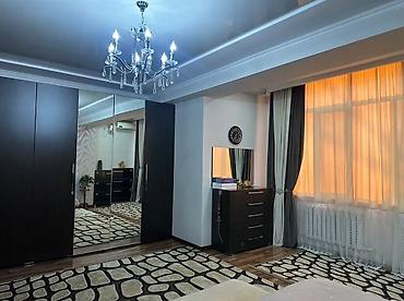 Кухонные гарнитуры: Продаётся просторная квартира площадью 165 квадратных метров в — 17