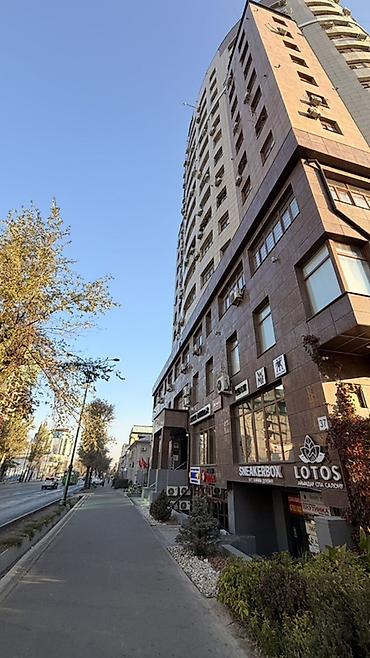 Сдаю Офисный кабинет: 15 м², В бизнес центре, С ремонтом, Первая линия