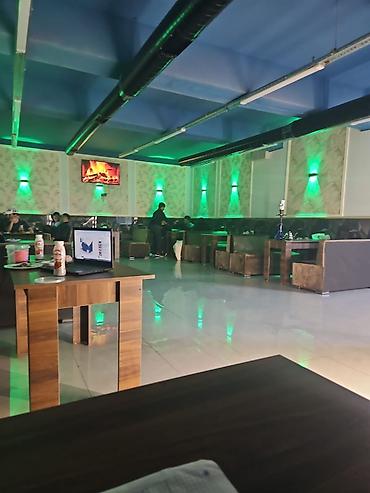 restoran iş elanları: Ofisiant tələb olunur, Kafe, Gündəlik ödəniş, 18-29 yaş, 3-5 illik təcrübə — 1