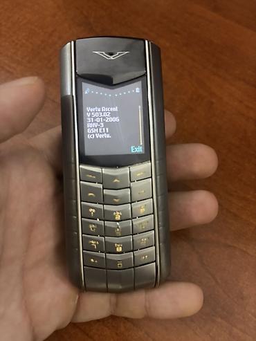 vertu arginal: Vertu < 2 GB Memory Capacity, rəng - Qara, Düyməli — 1
