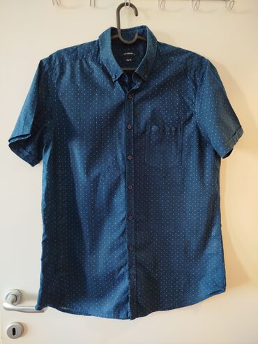 burberry muska jakna: Lc Waikiki muška košulja,nošena par puta,očuvana.Veličina XL