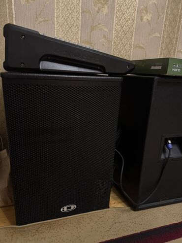 Гитарные усилители: Komplekt - 2 stoyka pipitor 2 kolonka ( dinakord) pult (