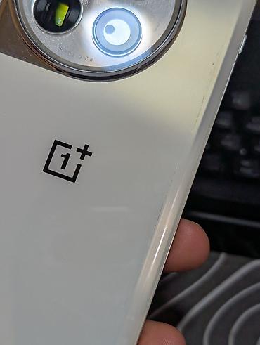 amazon oasis: OnePlus 12, Б/у, 512 ГБ, цвет - Белый, 2 SIM — 3