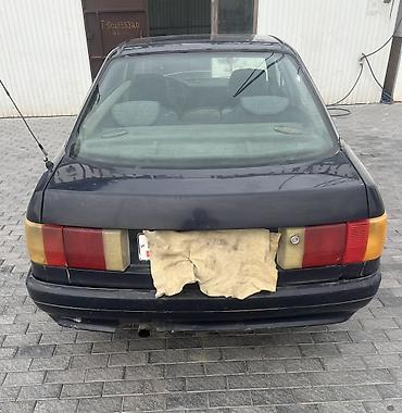 e34 4 4: Audi 80: 1989 г., 1.8 л, Механика — 6