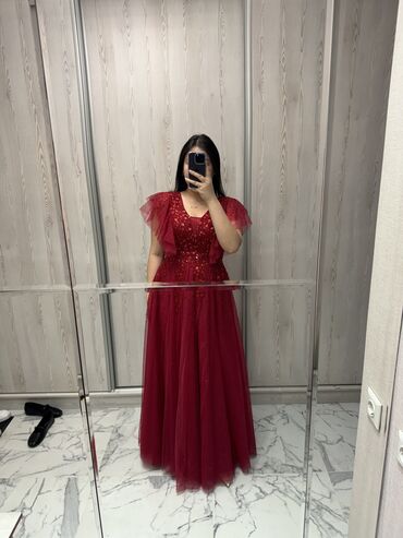 красные вечерние платья: Вечернее платье, Пышное, Длинная модель, Без рукавов, Камни, One size