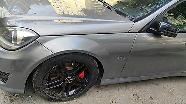 Mercedes-Benz: Mercedes-Benz C 350: 3.5 l | 2012 il Sedan — 5