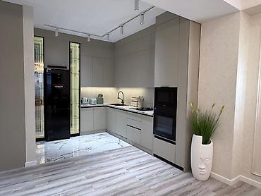 Посуточная аренда квартир: 3 комнаты, Домофон, Душевая кабина, Постельное белье — 7