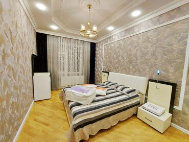 Günlük kirayə mənzillər: 3 otaqlı, Xətai r. r-nu — 8