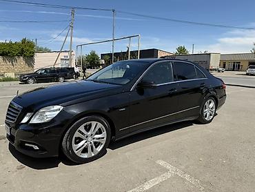 mercedes 220: Mercedes-Benz E 200: 1.8 l | 2009 il Sedan — 2