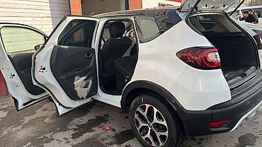 renault: Renault Kaptur: 2016 г., 2 л, Автомат, Бензин, Кроссовер — 3