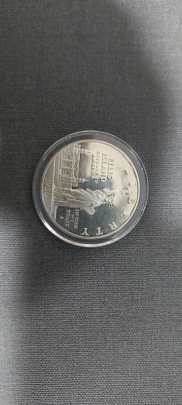 mis samovarlar: ABŞ xatirə sikkəsi – 1986 Ellis Island (Liberty) - Nominal: One — 1