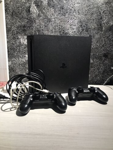 Информатика: Ps 4 2 eded pult Yadaş: 1tb Oyunlar: 15-25 arası 3 eded disk