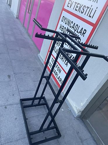 Оборудование для магазинов: Mağaza üçün metal asılqan stendi - Material: möhkəm metal — 1