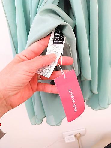 shein perike: Shein haljina / nova vel. M Pzuh 48-52,struk 38,duzina 102cm. - Kroj — 4