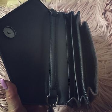 Çantalar: Eni:23sm Uzunluq:15sm
Brend: Louis Vuitton
Qiymet:32AzN(tezedi) — 5
