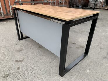 Компьютерные столы: Компютерный стол — 3