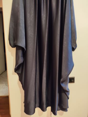 Gündəlik donlar: Abaya qırışlı ipək parçadan hazırlanıb.Yenidir.Rəng olaraq tünd -da lalafo.az — 2 Gündəlik donlar: Abaya qırışlı ipək parçadan hazırlanıb.Yenidir.Rəng olaraq tünd — 2
