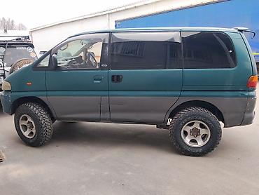 Mitsubishi: Mitsubishi Delica: 1994 г., Минивэн — 2