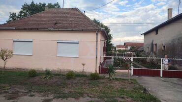 Kuće na prodaju: 80 kv. m, 3 sobe — 2