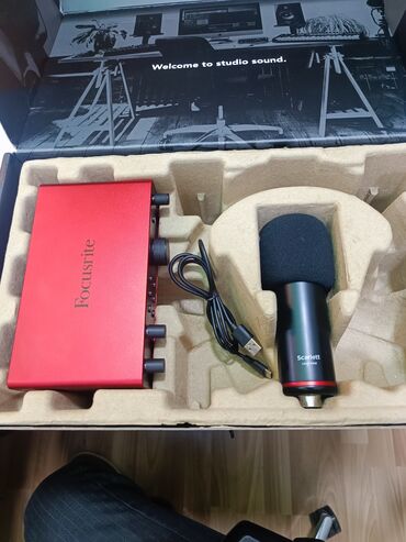 Пианино: Focusrite Scarlett 2i2 4 gen demek olarki istifade olunmuyub ev
