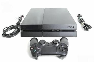 second hand electronics: U ponudi Sony Playstation 4 sa naslova. Konzola je novija fat — 8