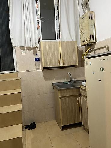 Аренда комнат: Kirayə üçün sadə, tam mebellı kiçik mənzil/otaq. Plan və təchizat: - — 2