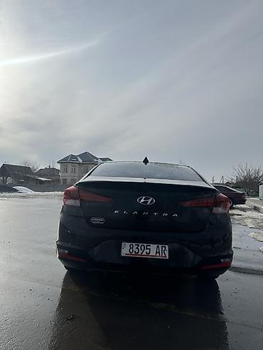 Hyundai: Hyundai Elantra: 2019 г., 2 л, Автомат, Бензин, Седан — 5