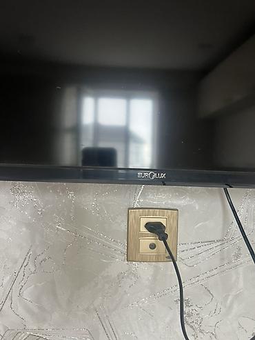 iphone xs max dual: Eurolux LED televizor – divara quraşdırılmış - Brend/model: Eurolux — 2