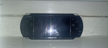 psp umd: Psp 3003. Не работает из-за проблемы с питанием. В комплекте сама псп
