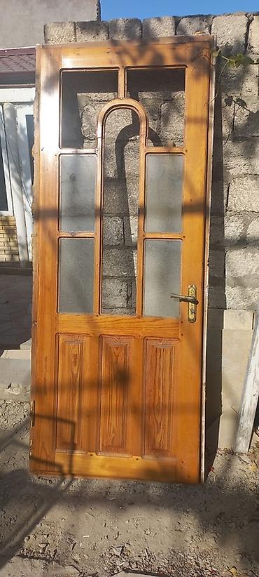 Ağac giriş/qapı 2 ədəd ölçu 90 sm 220sm sadece birinin şuşesi qirıib lalafo.az -da Ağac giriş/qapı 2 ədəd ölçu 90 sm 220sm sadece birinin şuşesi qirıib