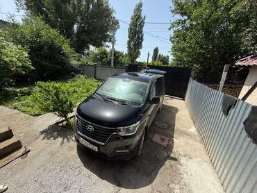 Hyundai: Hyundai Starex: 2018 г., 2.5 л, Автомат, Дизель, Минивэн